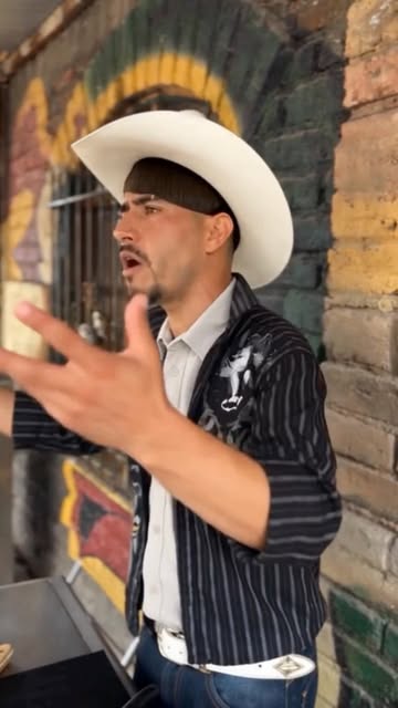 El compa menos excusero para no llegar a su casa: 😅🤠 ¡Tas loco si crees que me voy a ir tan temprano! #ElRangoDuran...