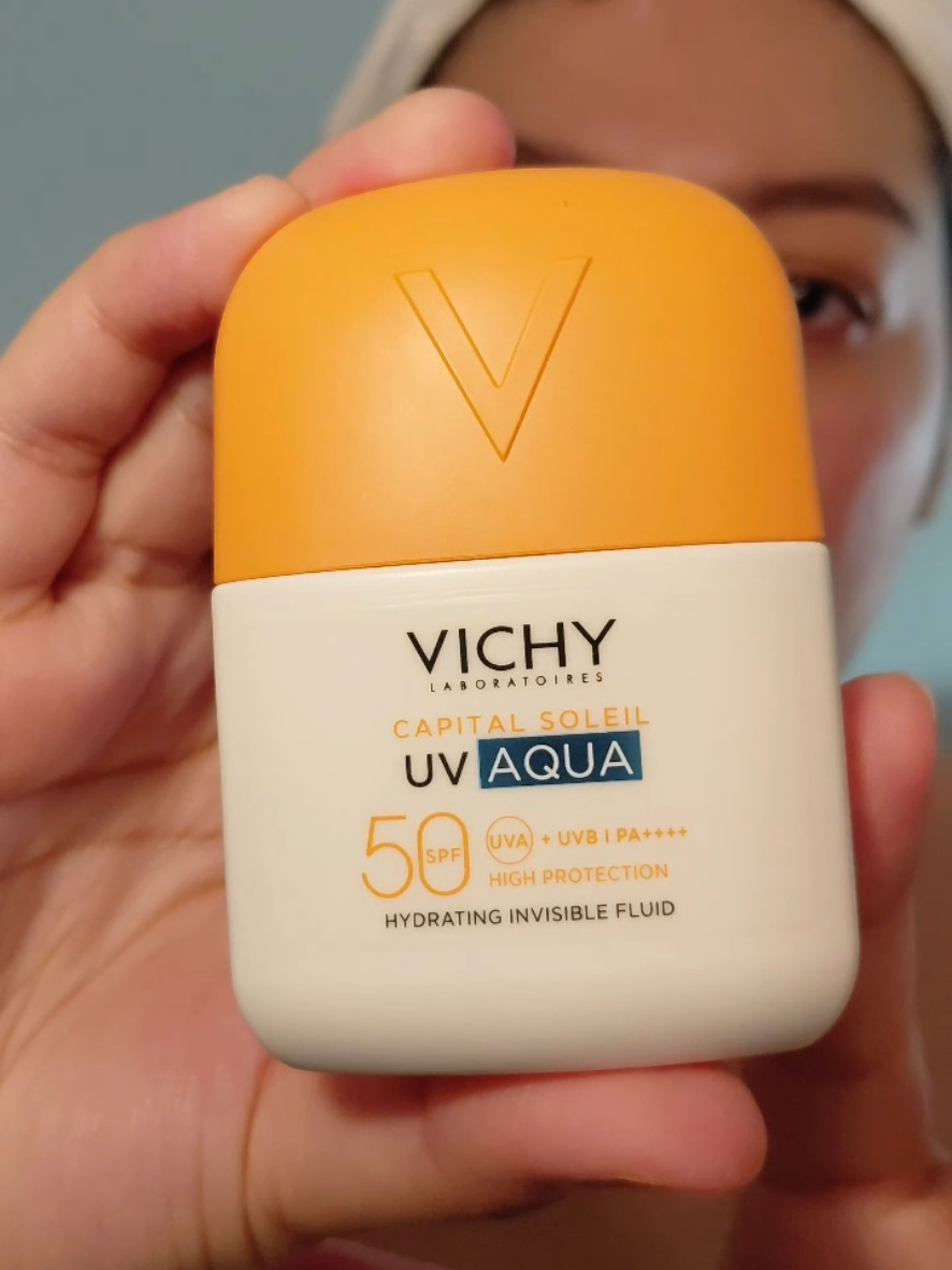 Estoy utilizando el Protector solar de VICHY Capital Soleil UV AQUA💧, en mi rutina diaria... miren como se comporta...