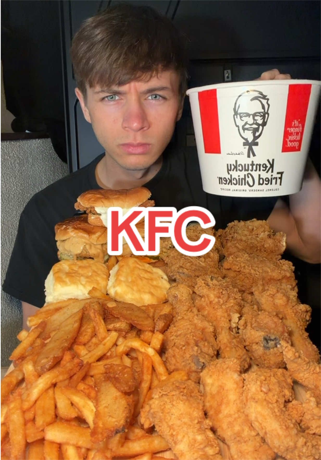 Small KFC Dinner #fyp #mukbang #review #mukbangasmr #chicken