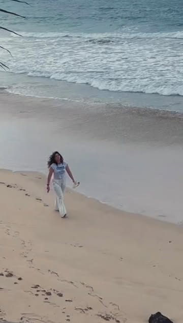 Algún día no recordarás el menú, la hora ni la ropa que llevaban puesta. Pero sí recordarás cómo se miraban, cómo se...