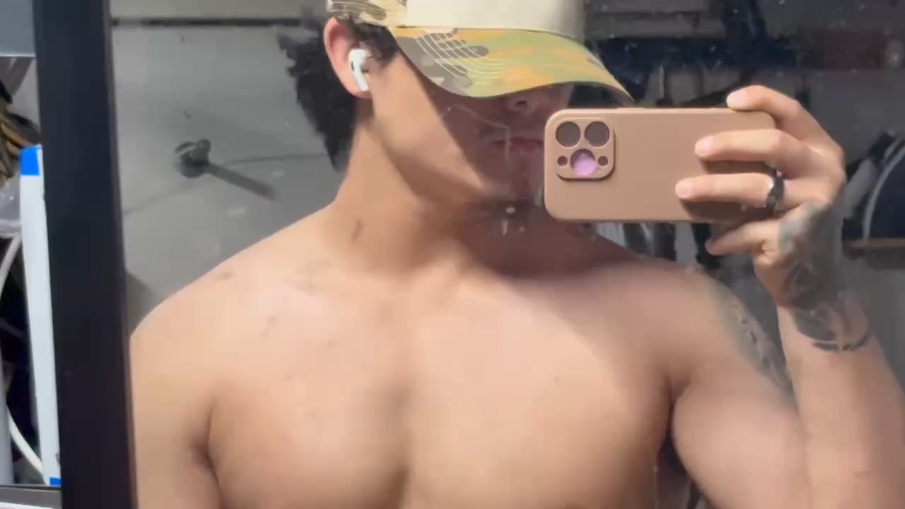 Chest Thirst Trap