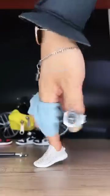 5543