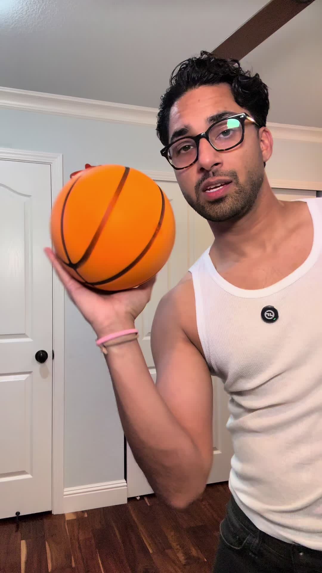 Who says you can have fun inside! #workfromhome #homeoffice #ballislife