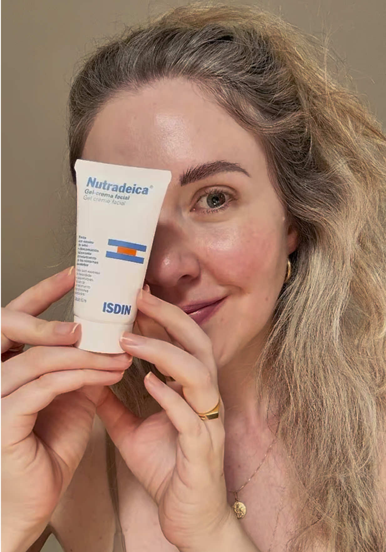 Não fico mais sem! 🫶😍 #isdin #isdinnutradeica #nutradeica #dermatitisseborreica @ISDIN