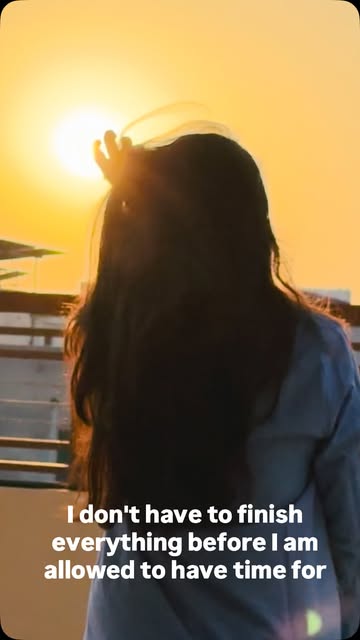 The wind in my hair, a sunset to chase, and that wild spirit I’ll always keep alive. This is me, too. 🌅🤍 #DaysWithS...