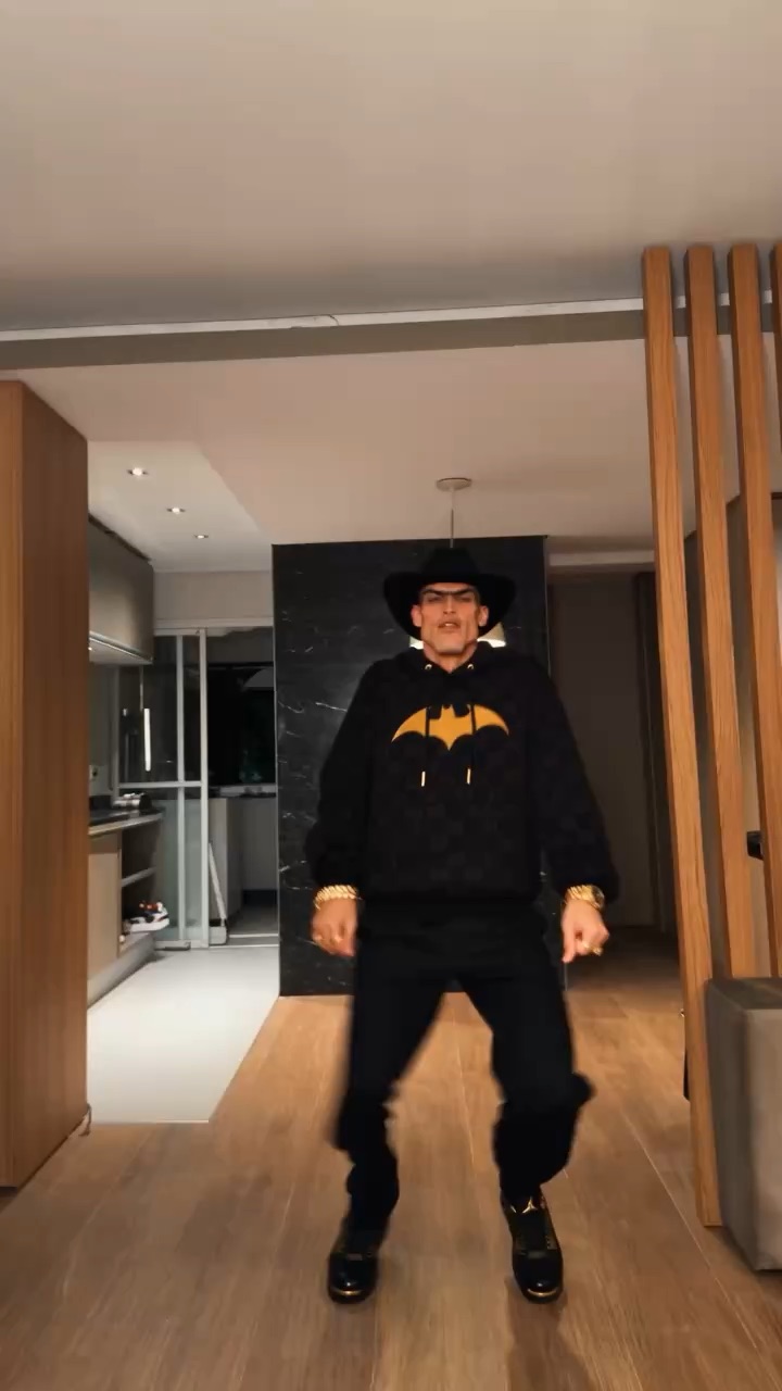 Bruce Gold🦇🥇