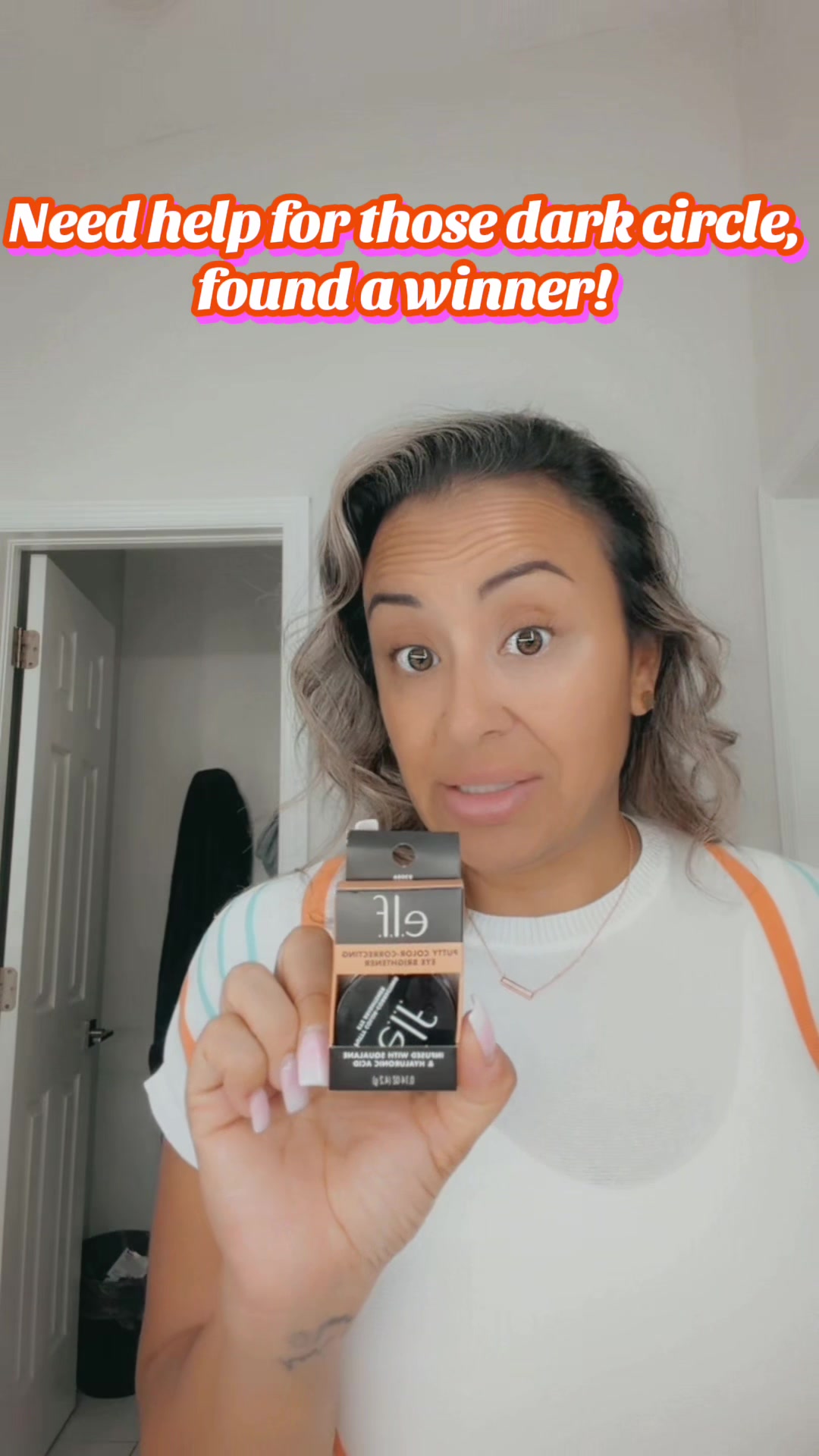 A lightweight, color-correcting eye brightener designed to neutralize dark circles and instantly wake up the under-ey...