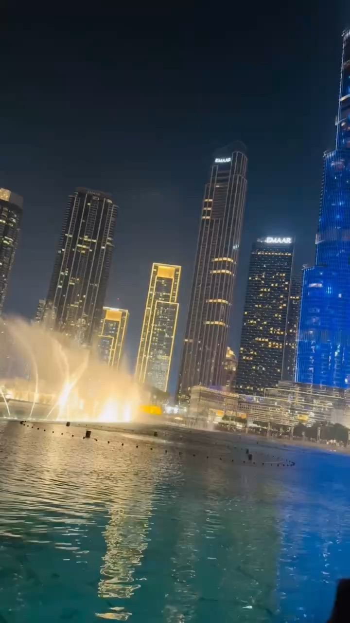 Dubai Mall Fountain Show Visuals⁠