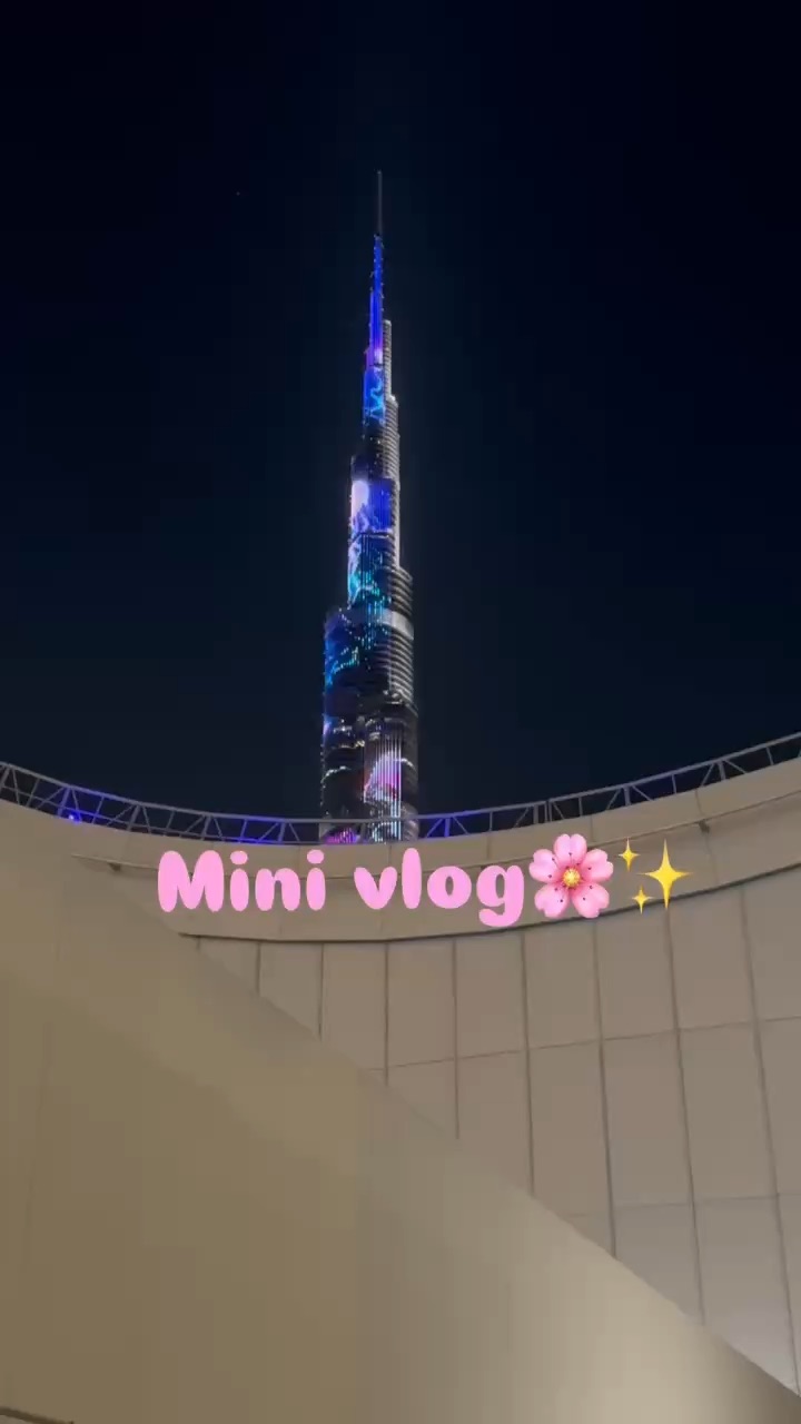 Dubai Mall Vlogging & Local Dining Experience⁠