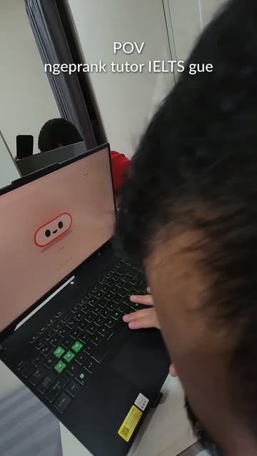 Ngeprank tutor IELTS gue: "kamu ganteng banget" 😭 iseng iseng ajaa bilang tutor AI gue ganteng. langsung geer parah,...