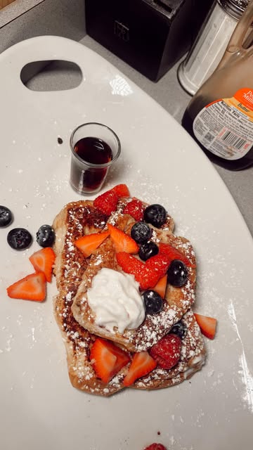 Breakfast in bed for my husband ❤️ #breakfast #frenchtoast