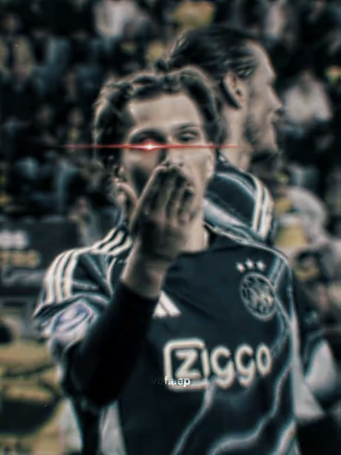 Good luck at psg mika🤩// #mikagodts #godts #ajax#afcajax #amsterdam #psg #belgium #nederland #football #edit #aftere...