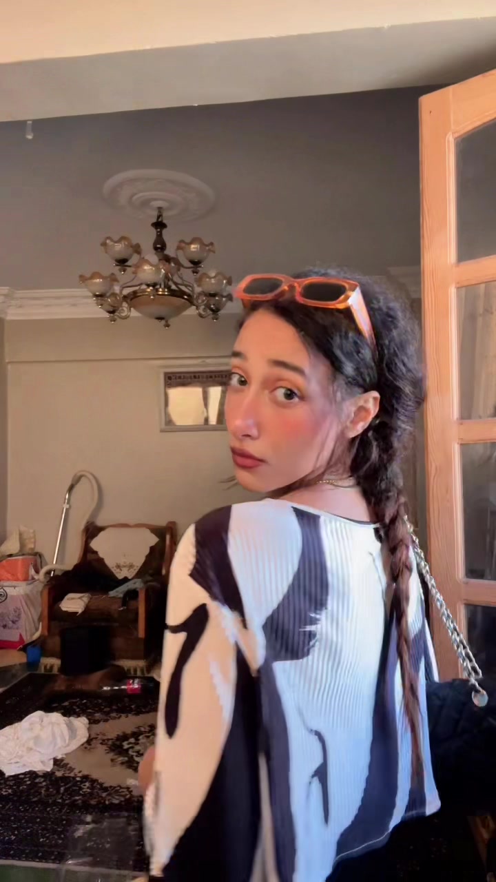 محدش يتريق ع الاوضه عشان انا الي مكركباها كنت بعمل unpacking محدش يقول حاجة عشان مامتي هتعلقني بجد😭😭😭😂😂😂😂#outf...