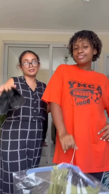 “Hay amigos que uno tiene para su propio mal, pero hay un amigo que es más fiel que un hermano.” ‭‭Proverbios‬ ‭18‬:‭...