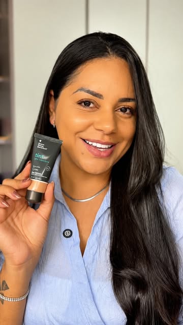 Testei a base que tá viralizada e agora entendi por que ela virou um HIT! Uma gotinha, uma camada fininha e muita cob...