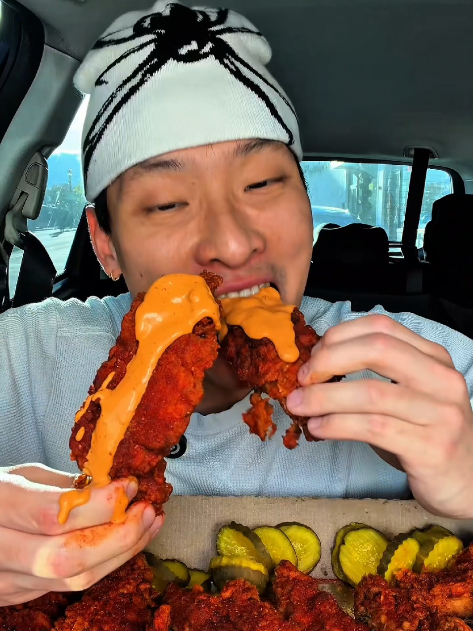 Messy canes Mukbangs #asmrfood #bigbites #Foodie #yummy #mess y big back messy Mukbangs chilli cheese dogs lasagne pa...