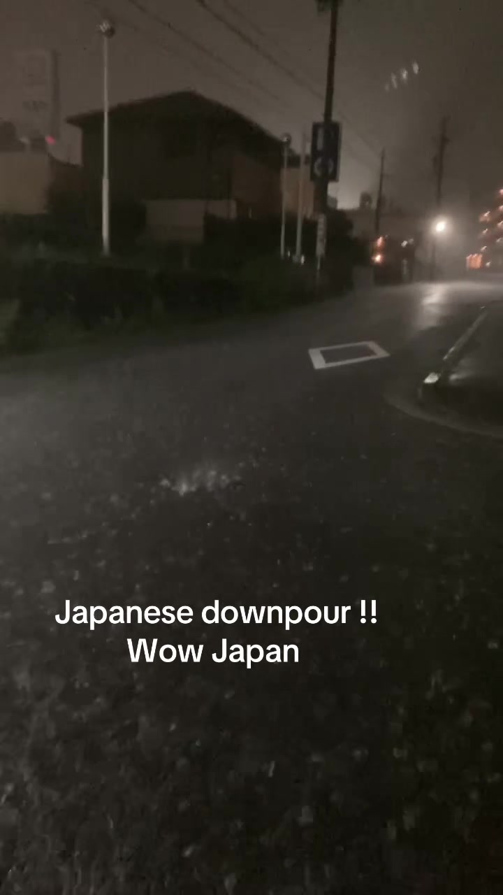 Can you imagine walking home and seeing this? Last night in Nagoya #japan #nagoya #storms #typhoon #weather