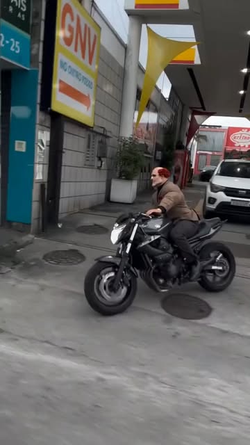 Dominando las calles sobre dos ruedas 🏍️🔥#motors #caballito #virałreels #tendências #ElGigaPelirrojo