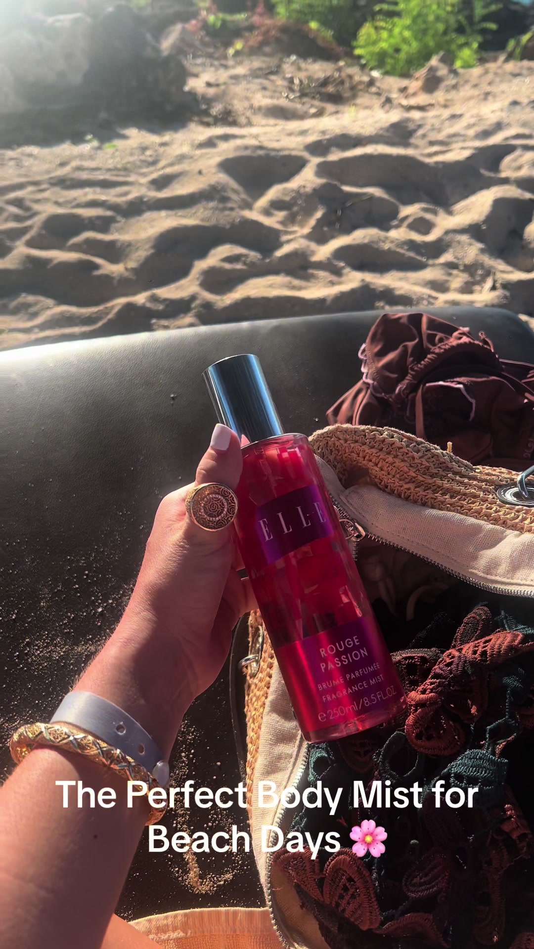 @ELLE Parfums body mist it’s perfect for beach days✨🌸 #elleparfums#bodymist#parfums#parfumsummerscent#beach#beachvib...