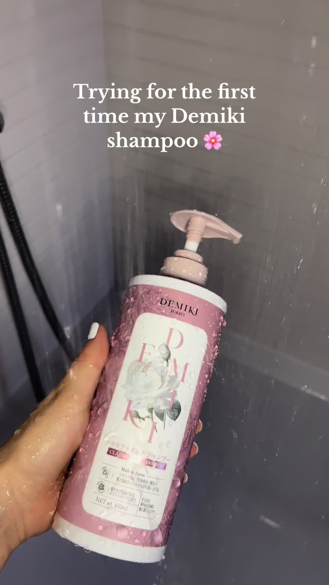 Demiki shampoo smells amazing and it’s great for your hair 🌸 you can use mu discount code Carolina to get 15% off @D...