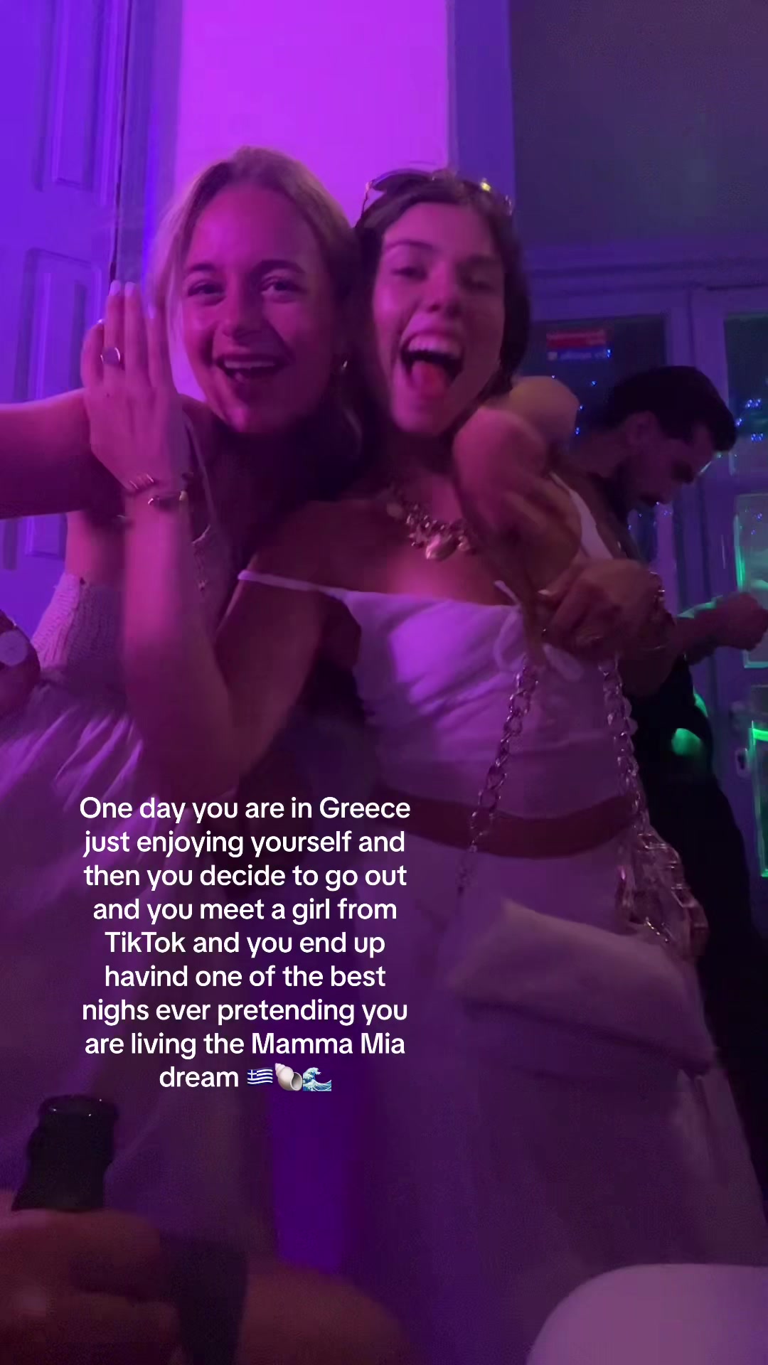 Living our Mamma Mia dream 🇬🇷🐚🌊 the tiktok girlies are real ❤️‍🔥🫶🏼 @Amber de Clerck #greece#greece🇬🇷#mykonos...