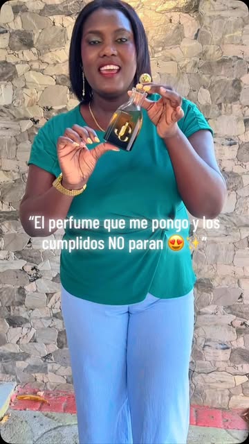 De esos perfumes que no pasan desapercibidos 🤭✨ ¿Lo conocías? #PerfumeTok #Perfumes #PerfumeLovers #FragranceTok