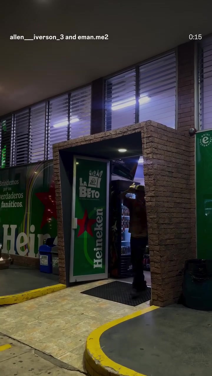 Mientras otros cargan gasolina ⛽️ Nosotros recargamos el Flow 🏎️🔥 #viral #autos #barber