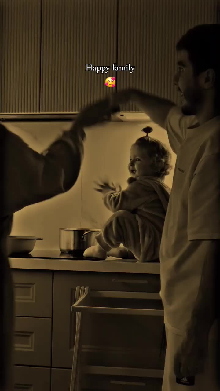 Happy family ❤️‍🩹 #foryoupage #viraltiktok #fypシ゚viral #familytime #love