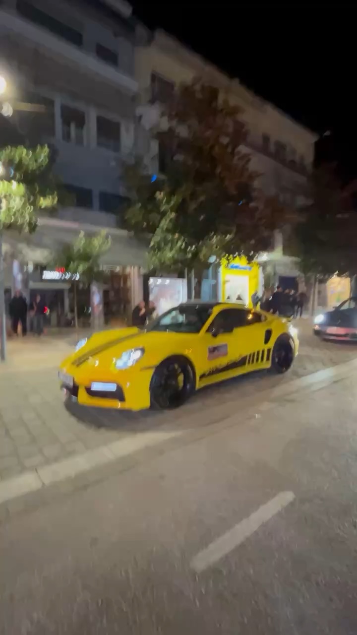 Beautiful cars shown in serres greece