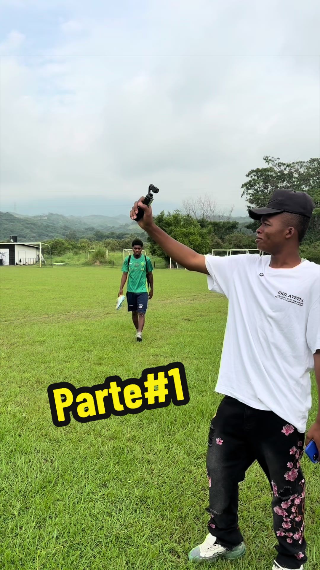 Influencers humilla ah fubolista #viral #futebol #reflexion #influencer #parati