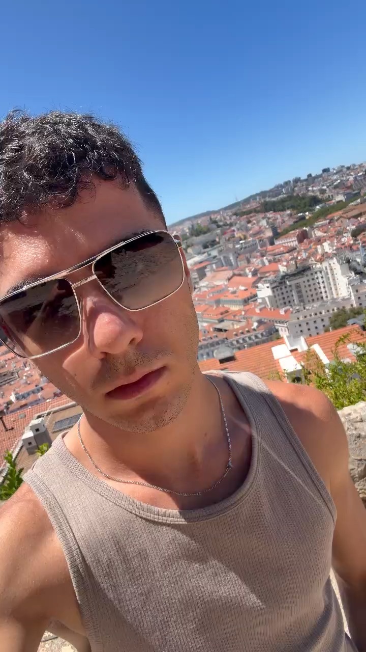 Louis Vuitton attitude sunglasses