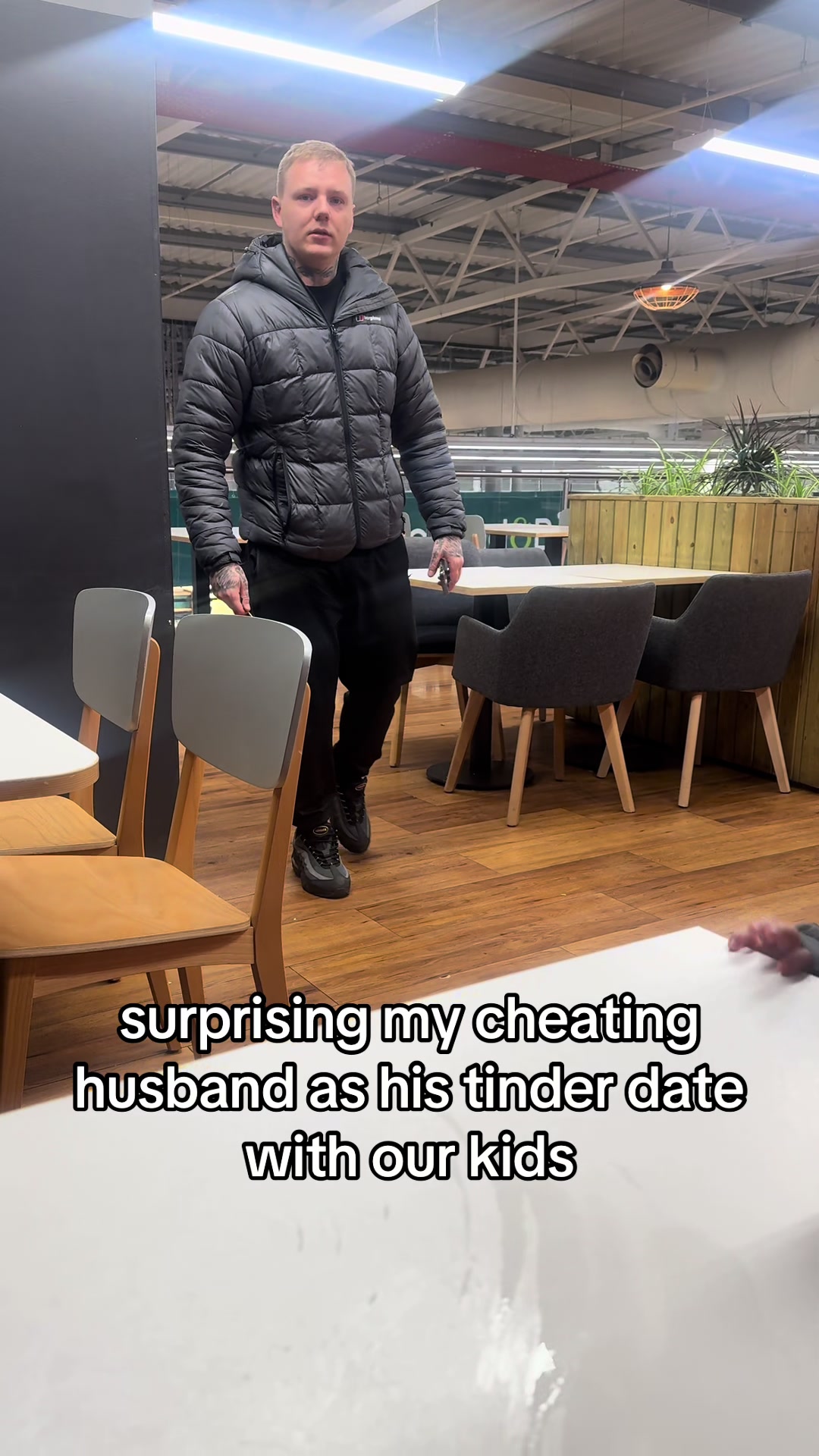 He doesn’t seem impressed.. #cheatersgettingcaught #datenight #cheater #husband #busted