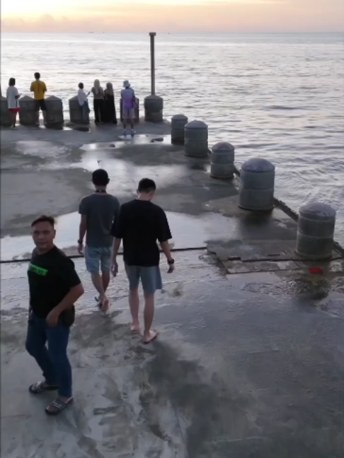 中国抖音最近很流行的京剧卡点两年前的视屏终于派上用场了🤣#batuferringhi #penang #malaysia #fall #memes