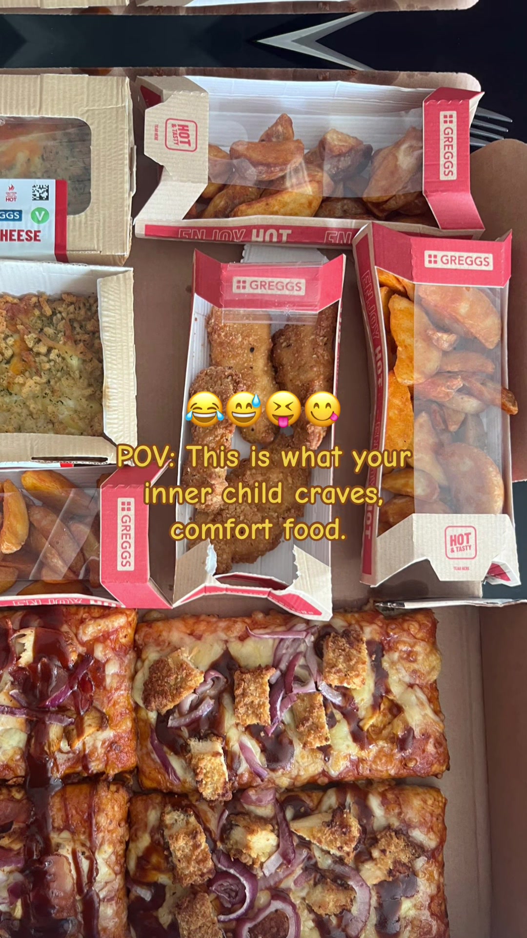 @Greggs #fyp #foodtok #macandcheese #snackattack #greggs 😋
