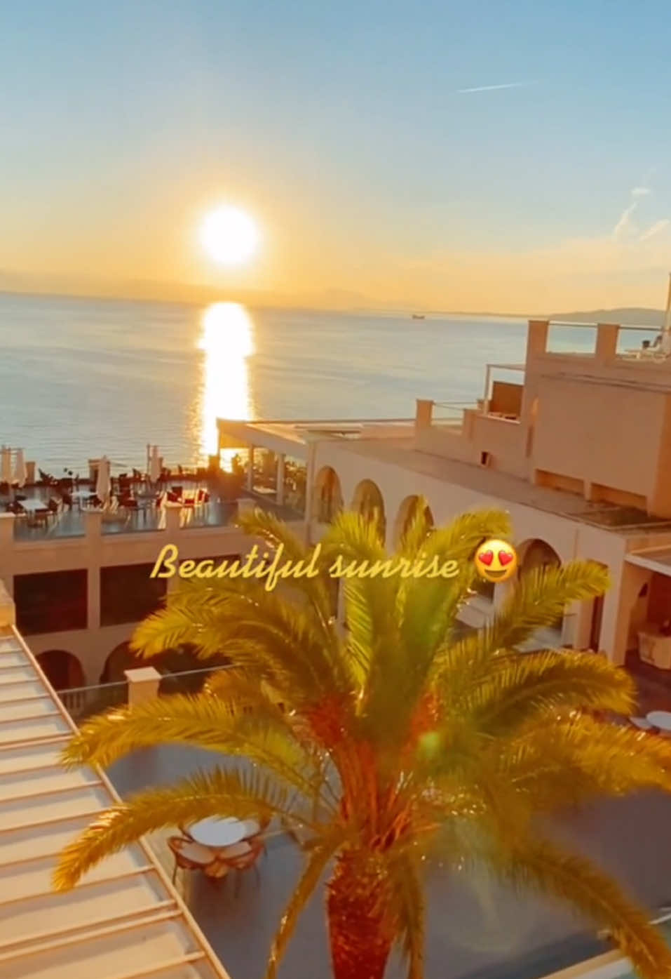 #creatorsearchinsights #beautifulsunrise #beautifulsunset #travel #followformore