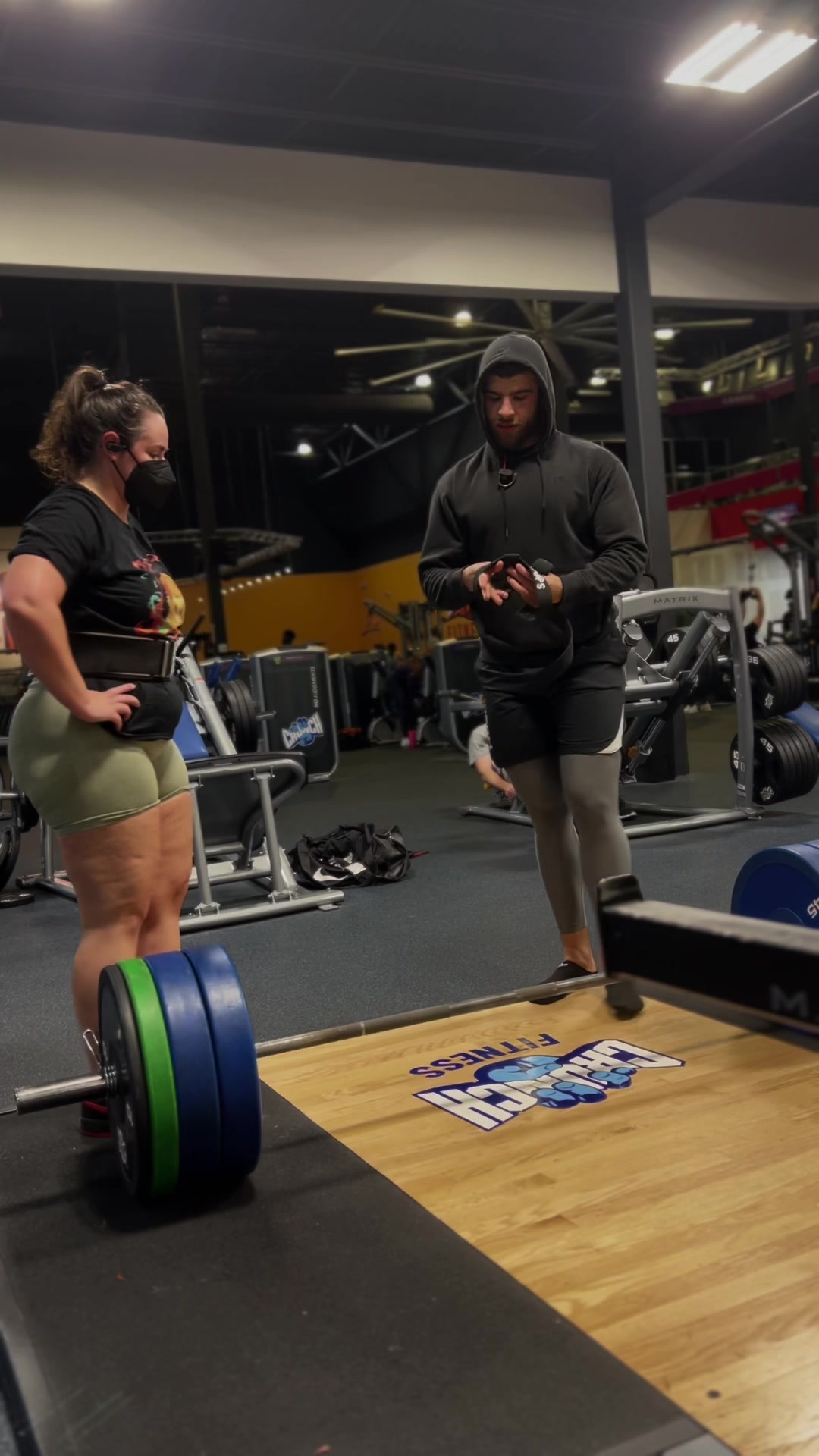Long but worth watching until the end for my opinion on straps #fitness #fittok #gymtok #thickfit #deadlift #kindstra...