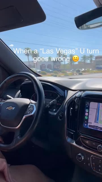 Only in Vegas do they turn a no U turn sign into a suggestion 😩
