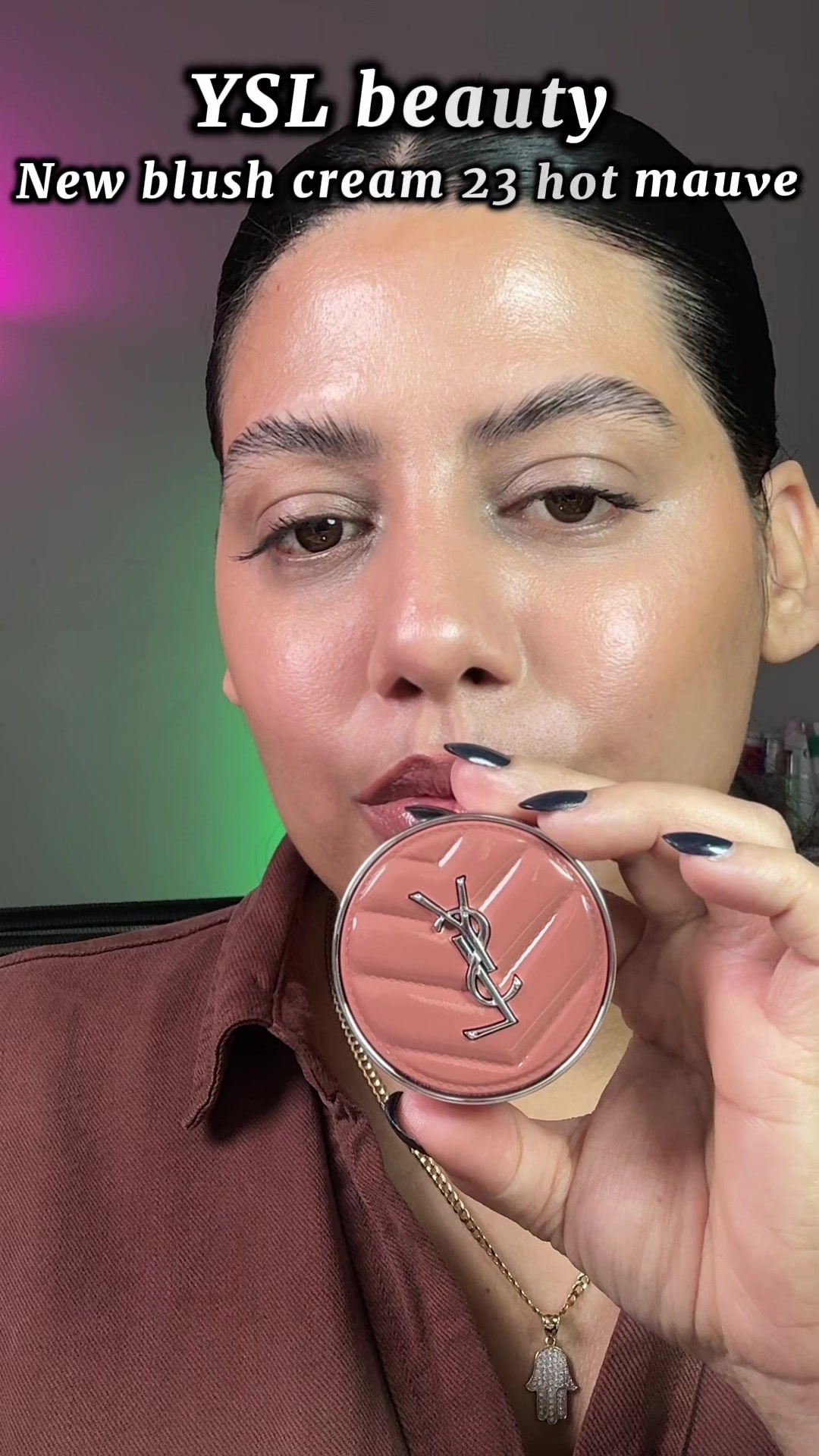 Nuevo blush YSL Creamy Blush en el tono 23 Hot Un toque de color precioso, cremoso y súper favorecedor. ¡Estoy obsesi...