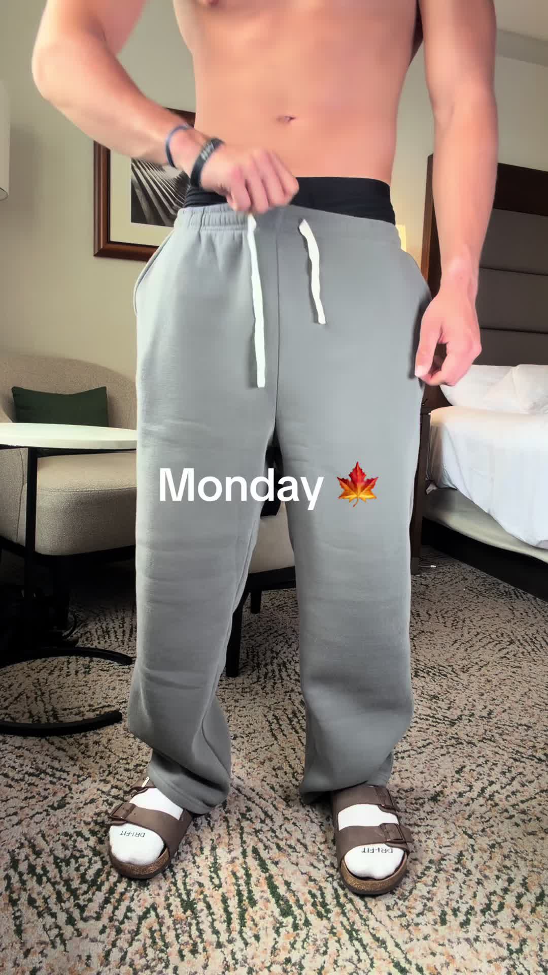 These are tough 🍁 #fallclothing #falldealsforyou #baggypants #coldweatheroutfits #falloutfits
