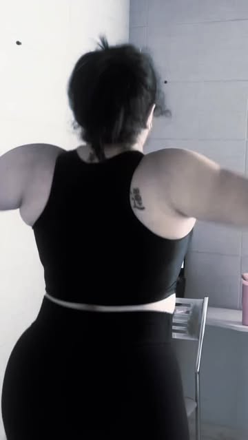 Se você está esperando motivação… Ela não vai chegar sozinha. Seu corpo não precisa de academia cara nem de equipamen...