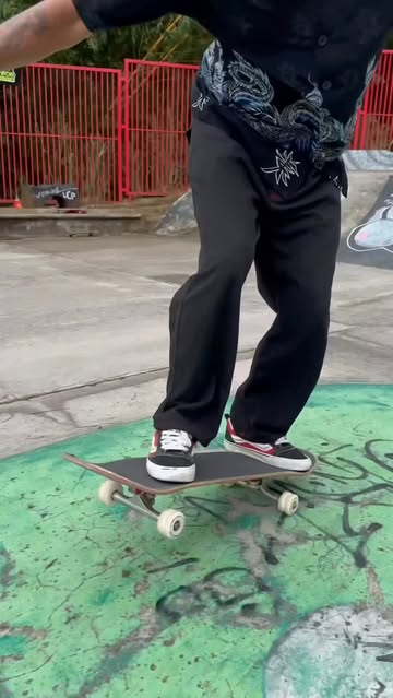 Skate Costa Rica @jim_boy.23 96a #street #sharkwheels