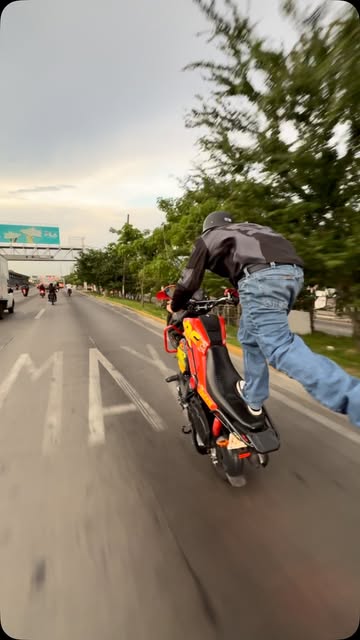 Laura?#bikerlife #viral #motos #wheelie