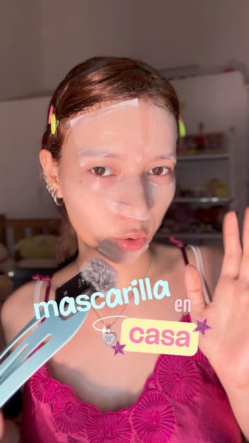 Te enseño a hacer tu mascarilla casera con un tóner de K-Beauty 🍓✨ Resultado: piel hidratada y glow en 5 min 👀 Lo c...
