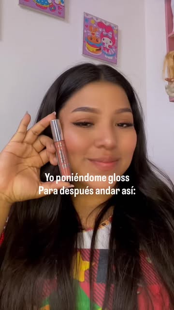 Me da un coraje jaja pero amo ponerme los gloss de @essence_cosmetics.latam #creadoraugc #reels #instagramreels #ugc...