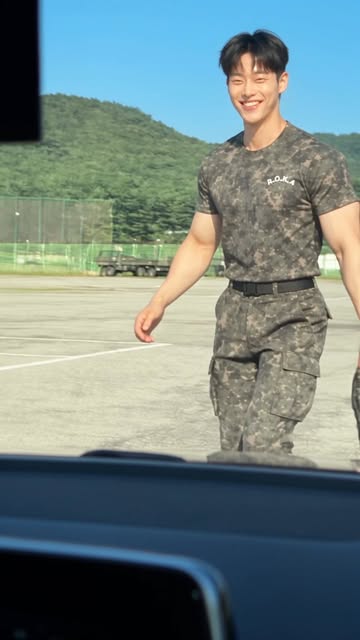 행복한 예비군 퇴근 현장🫡 Back from reserve forces training today. It was ridiculously hot, but I survived. . #예비군