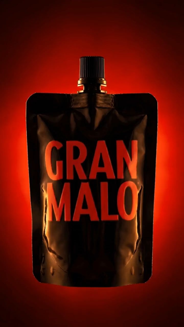 Dicen que es tequila… pero sabe a jamaica, horchata y tamarindo. @gran.malo ya está en Bar Bunny