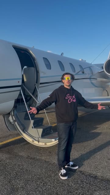 I used to watch this… now I’m living it ✈️💸 #doneupdev #lifestyle #successmindset