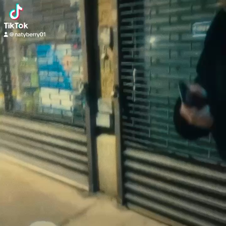 😎