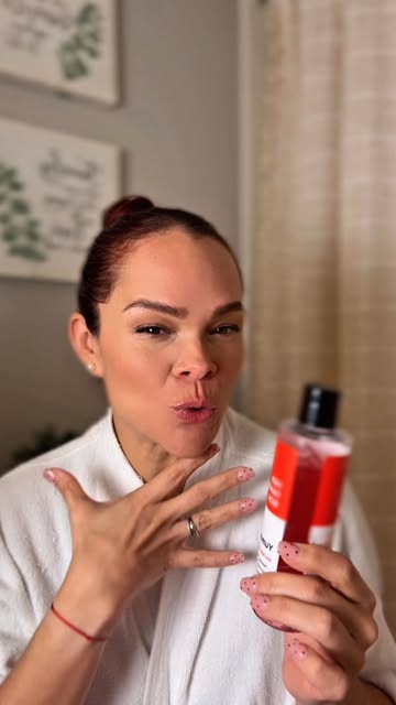 Este gel de baño es el final ! Una cosa del otro mundo! Lo necesitas en tu baño 🛁 This shower gel is the ultimate! O...