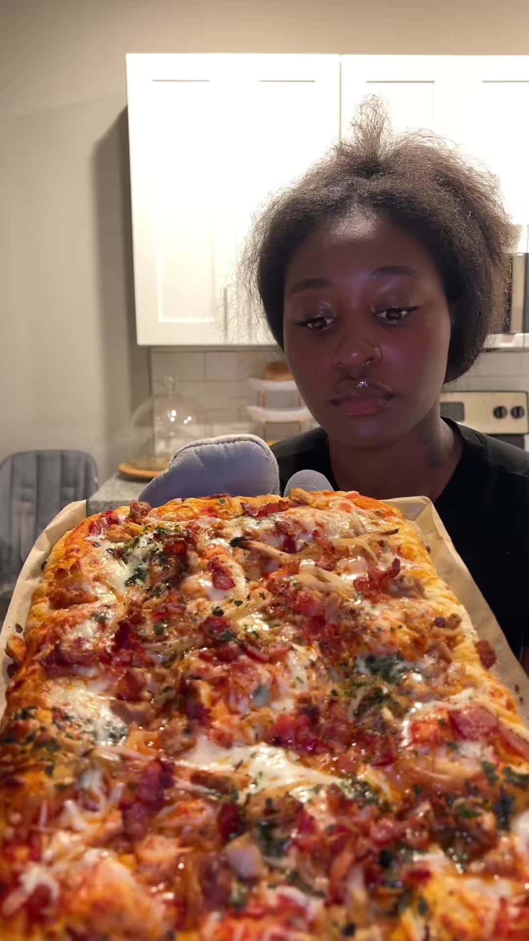I’ve been craving pizza so bad so I decided to make it ! Homemade pizza but the dough is focaccia bread ! So so good...